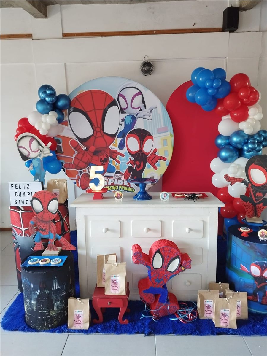 Spider-Man multiverso, decoraciones realizadas
